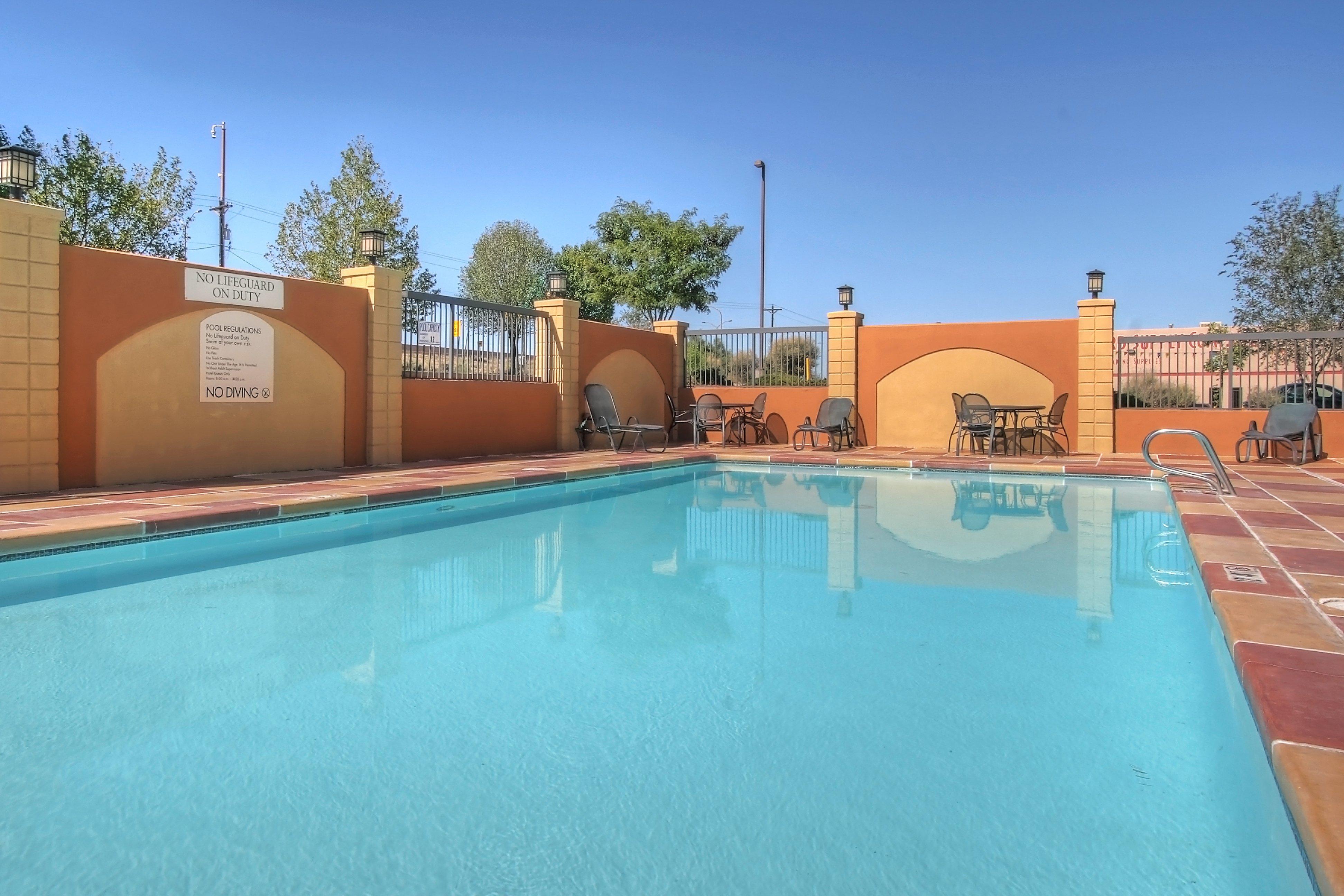 Holiday Inn Express Hotel & Suites Albuquerque Midtown By Ihg Exteriör bild