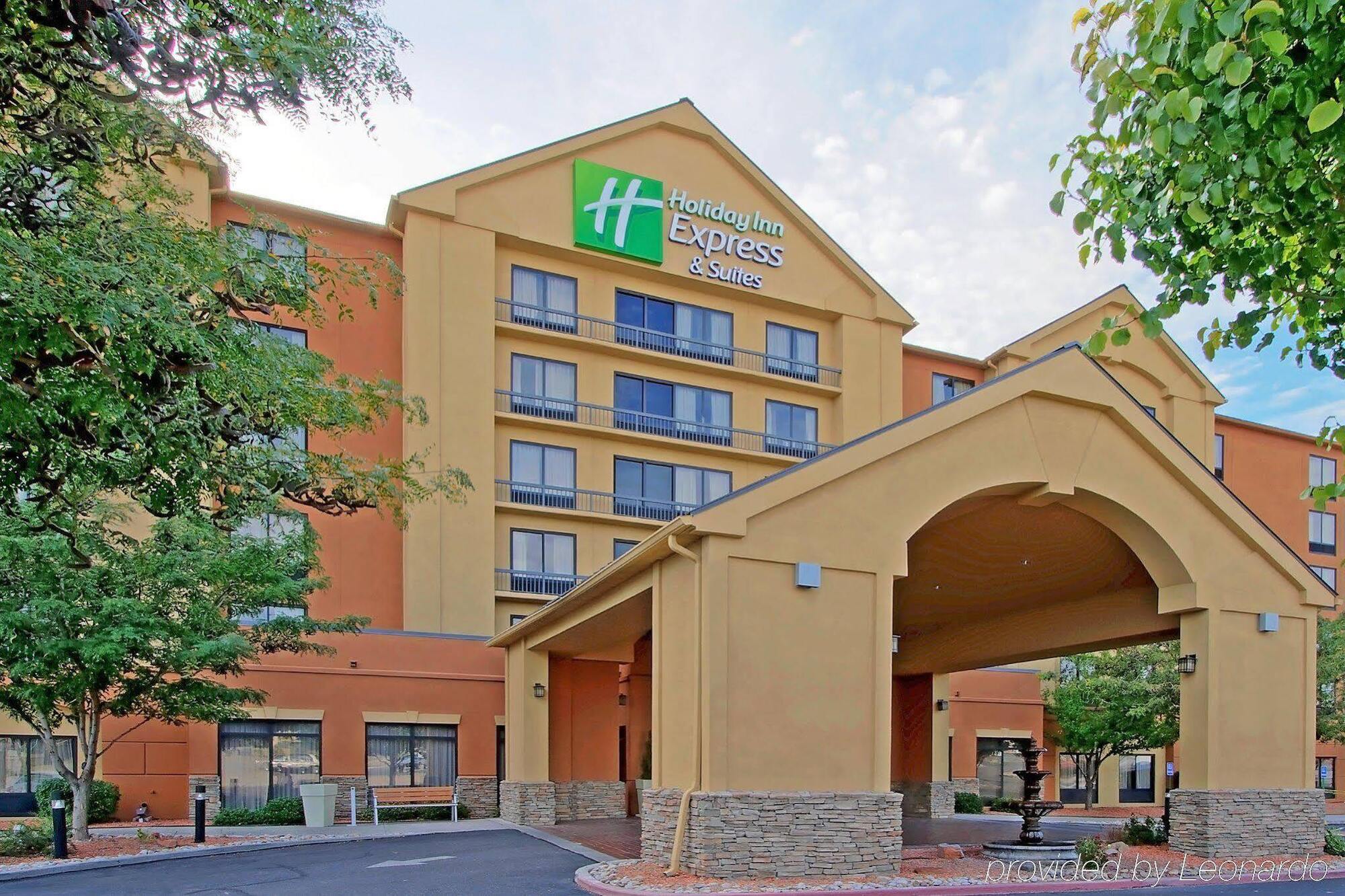 Holiday Inn Express Hotel & Suites Albuquerque Midtown By Ihg Exteriör bild